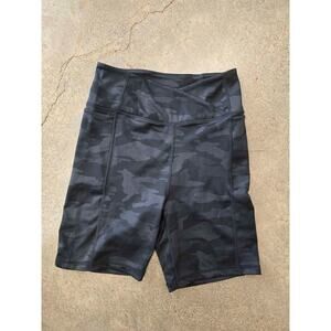 Danskin biker shorts
​Black Camo
​Women's Small New Without tags
